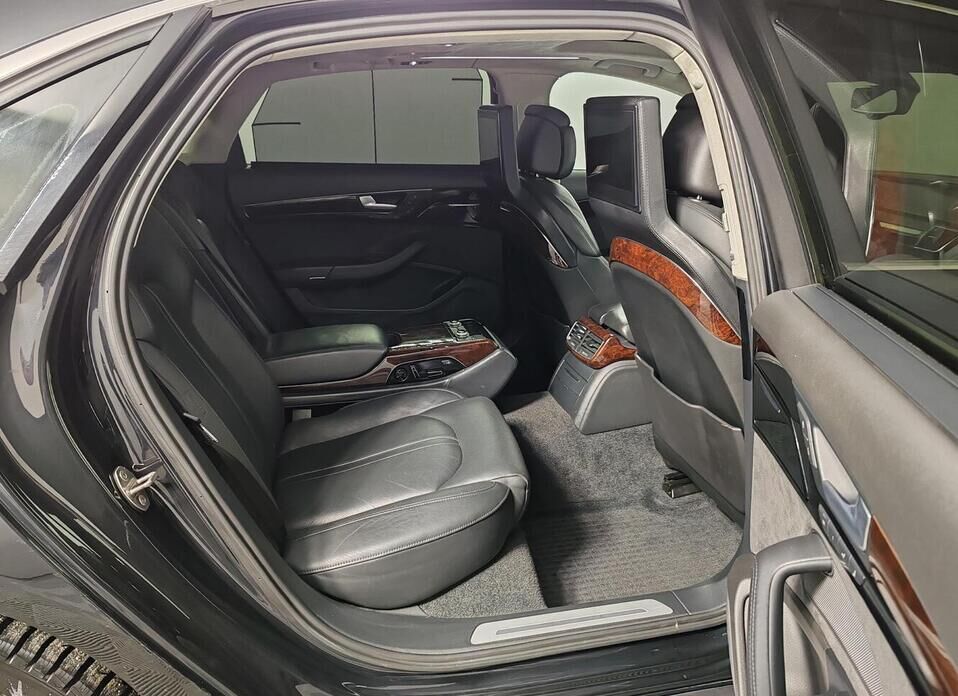 Audi A8 3.0 AT (290 л.с.) 4WD