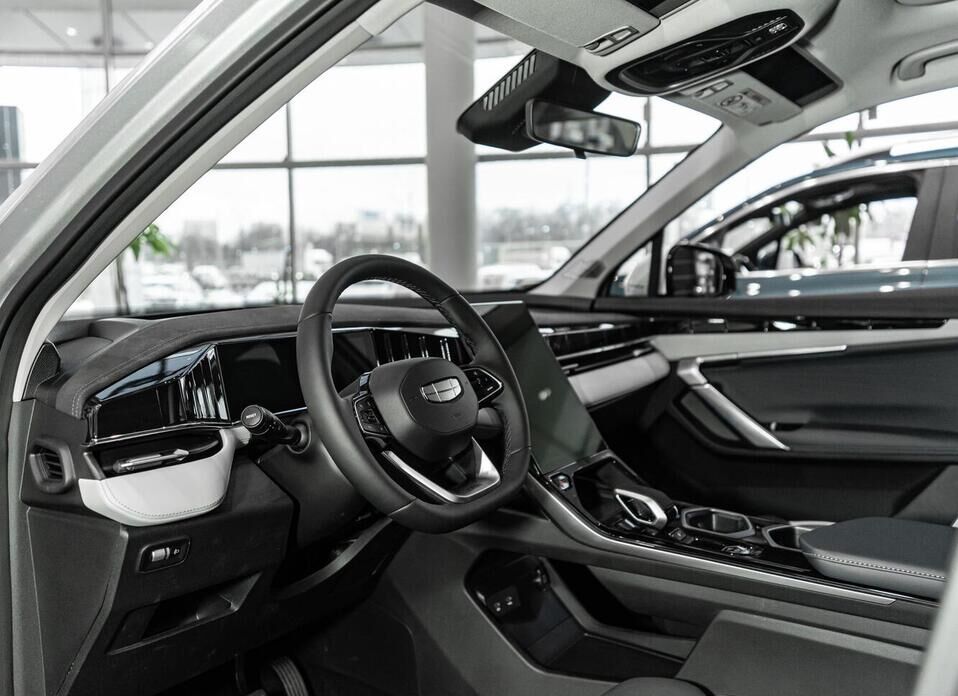 Geely Atlas, II 2.0 AT (200 л.с.) 4WD