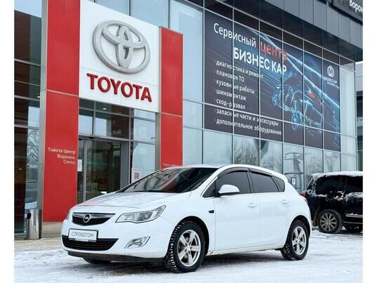 Opel Astra, 2012&nbsp;г., 175&nbsp;498&nbsp;км