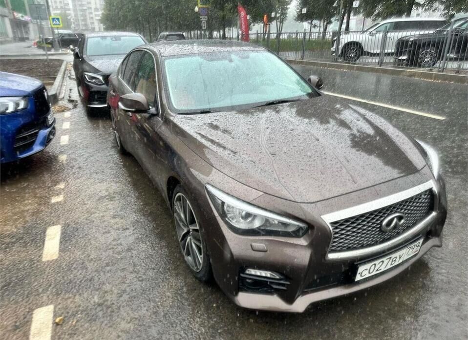 Infiniti Q50 2.0 AT (211 л.с.)