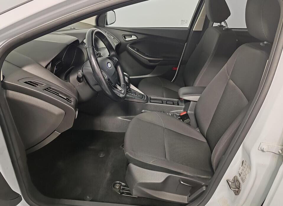 Ford Focus 1.6 AMT (105 л.с.)