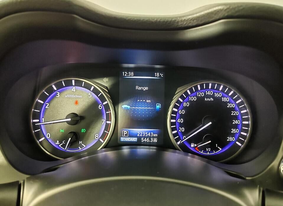 Infiniti Q50 2.0 AT (211 л.с.)