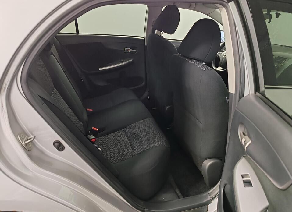 Toyota Corolla 1.6 AT (124 л.с.)