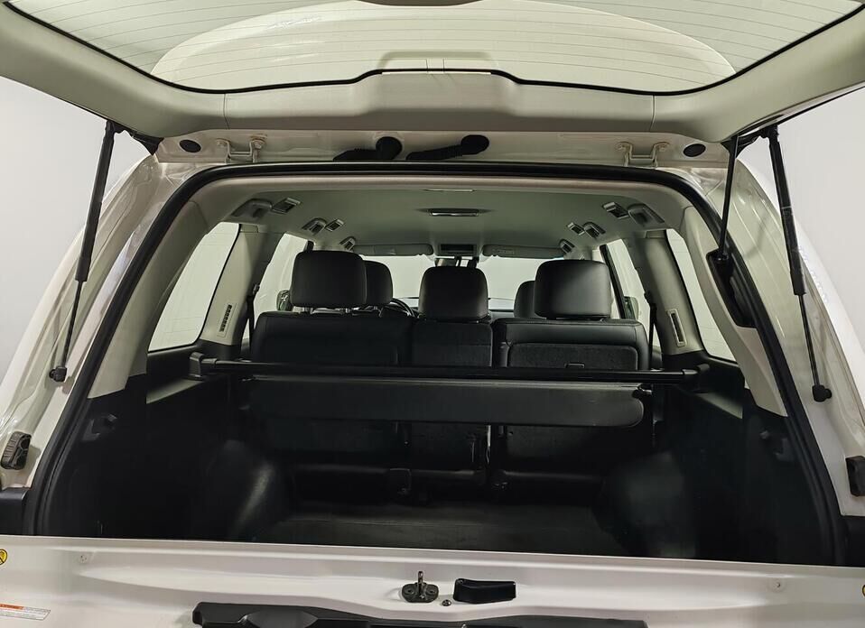 Toyota Land Cruiser, 200 Series Рестайлинг 2 4.5d AT (249 л.с.) 4WD