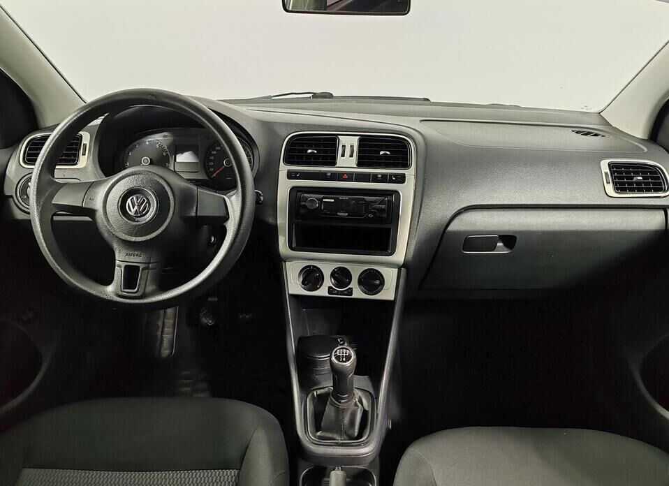 Volkswagen Polo 1.6 MT (105 л.с.)