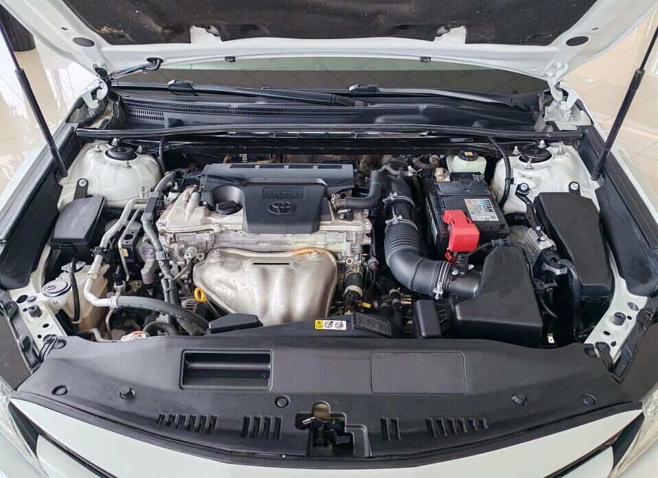 Toyota Camry, VIII (XV70) 2.5 AT (181 л.с.)