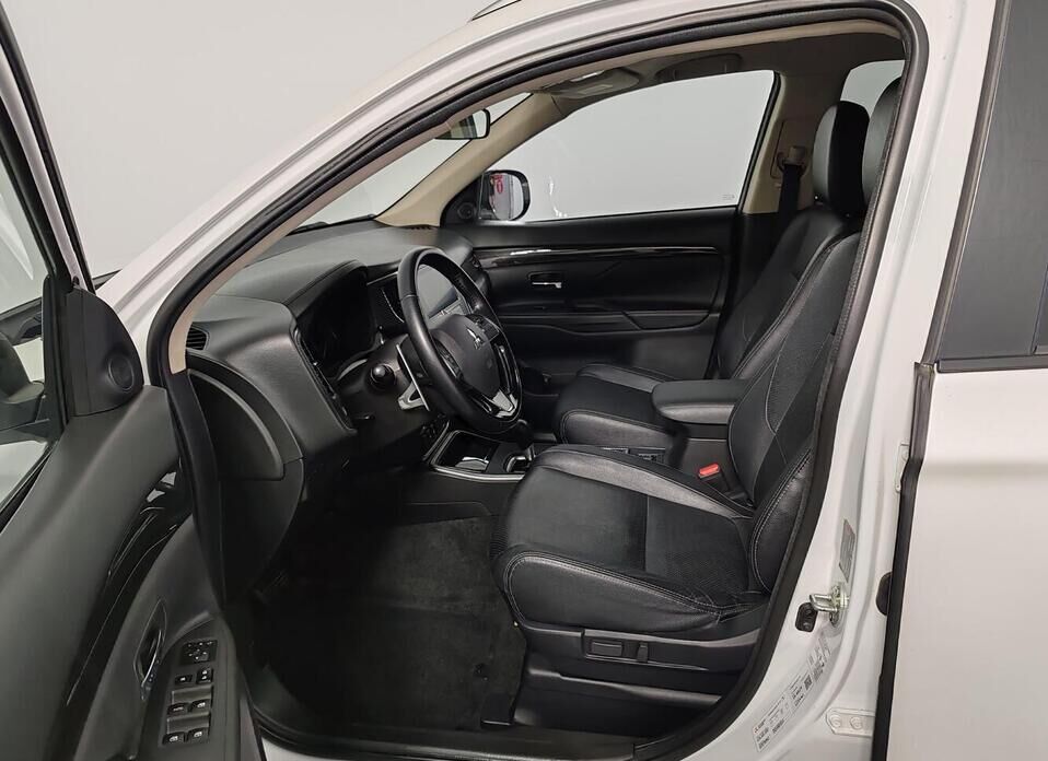 Mitsubishi Outlander 2.4 CVT (167 л.с.) 4WD