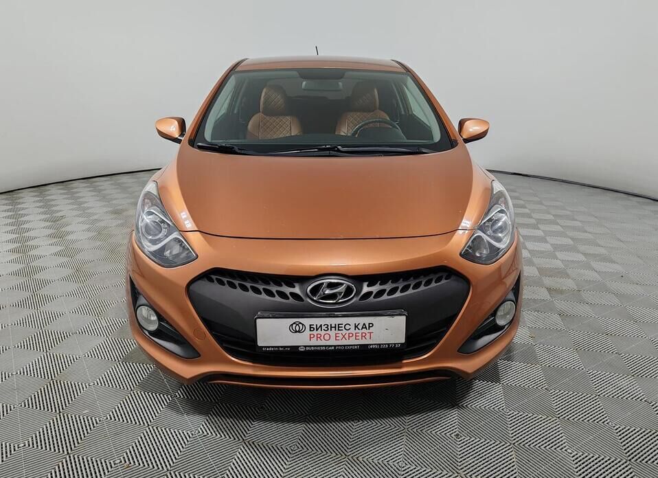 Hyundai i30, II Рестайлинг 1.6 AT (130 л.с.)