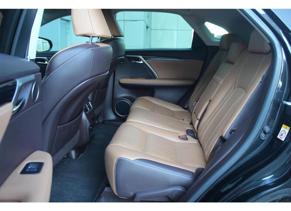 Lexus RX, IV 300 2.0 AT (238 л.с.) 4WD