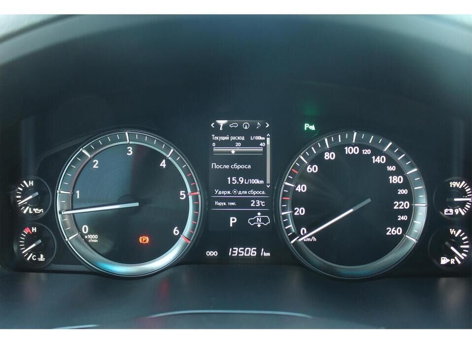 Lexus LX 450d 4.5d AT (272 л.с.) 4WD