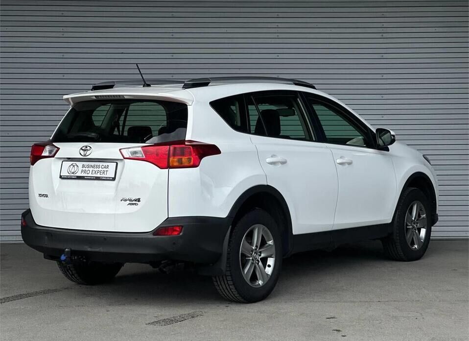 Toyota RAV4 2.2d AT (149 л.с.) 4WD
