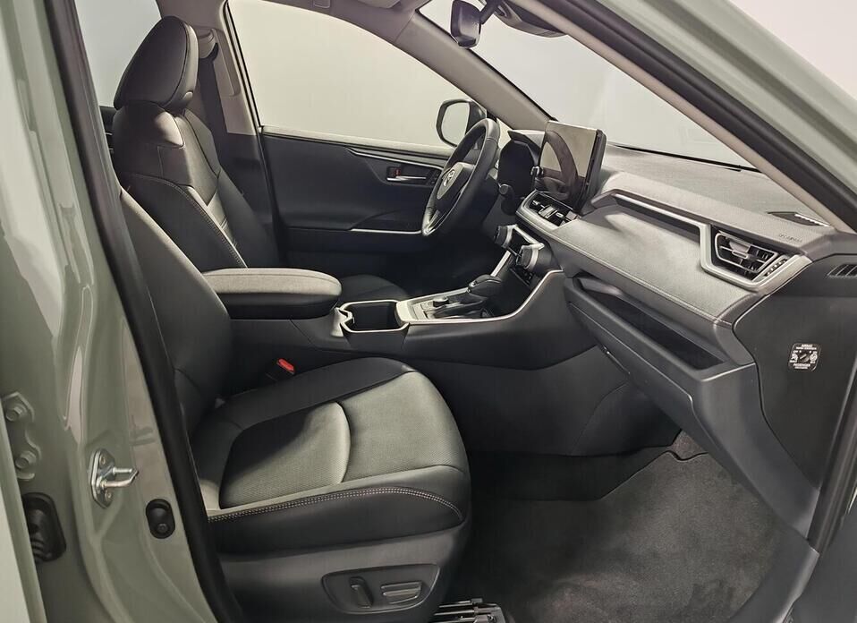 Toyota RAV4, V (XA50) 2.0 CVT (173 л.с.) 4WD