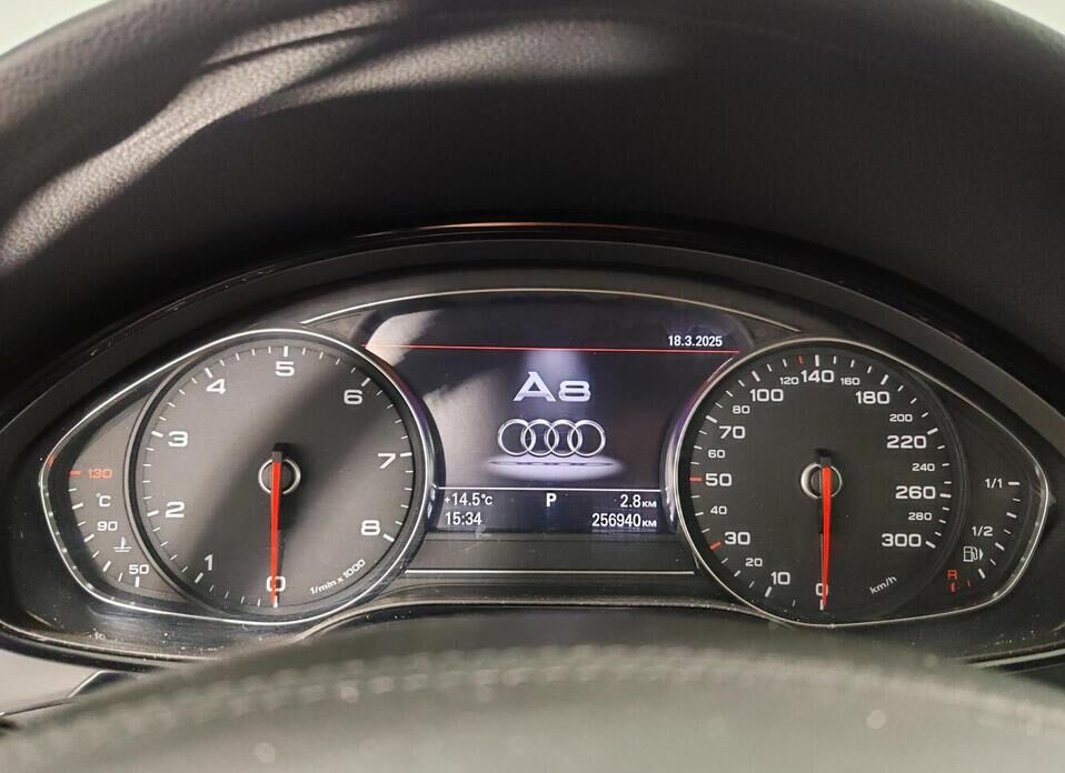 Audi A8 3.0 AT (290 л.с.) 4WD