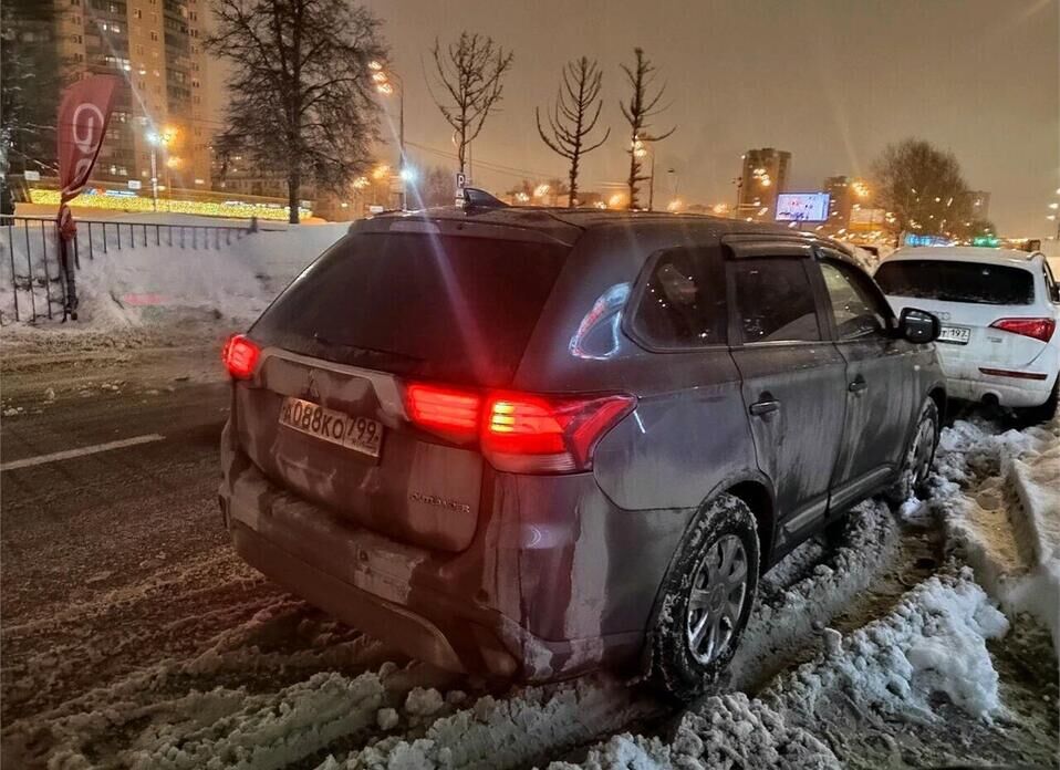 Mitsubishi Outlander, III Рестайлинг 2 2.0 CVT (146 л.с.)