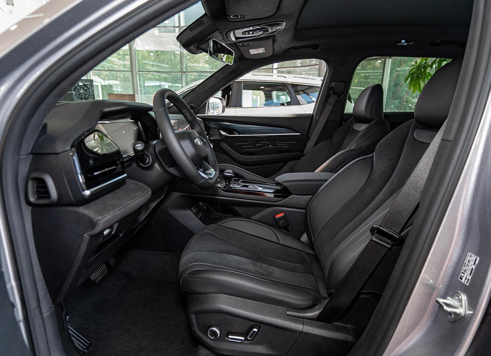 Geely Monjaro 2.0 AT (238 л.с.) 4WD