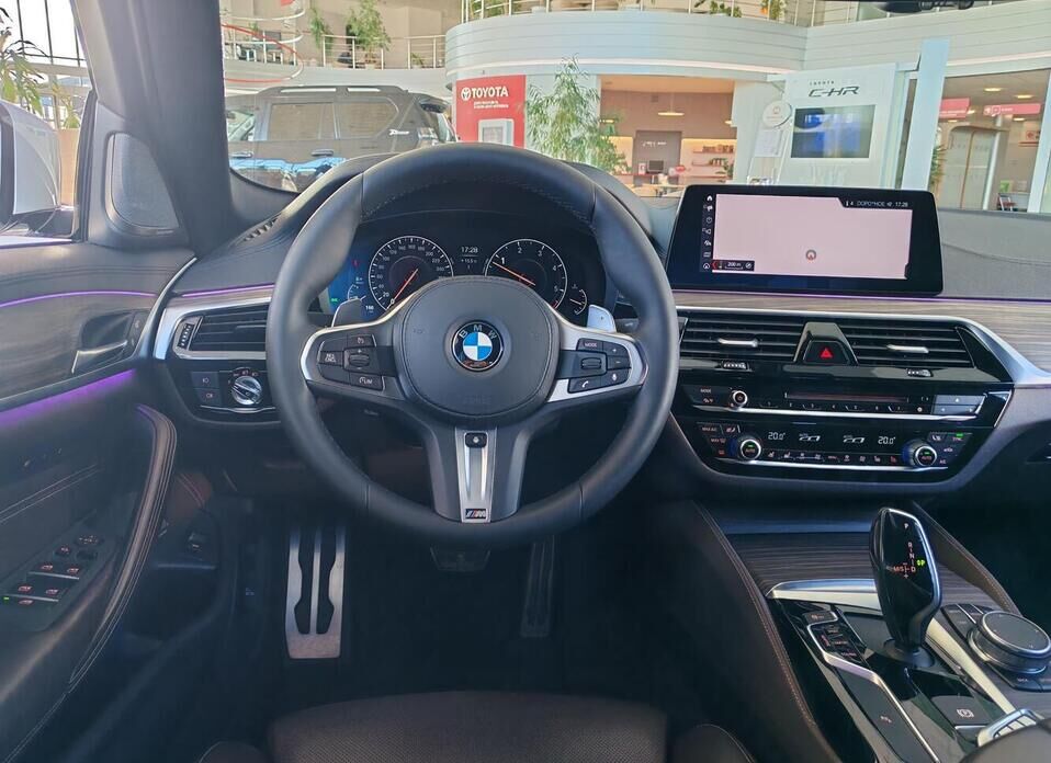 BMW 5 серии, VII (G30/G31/G38) 530d xDrive 3.0d AT (249 л.с.) 4WD