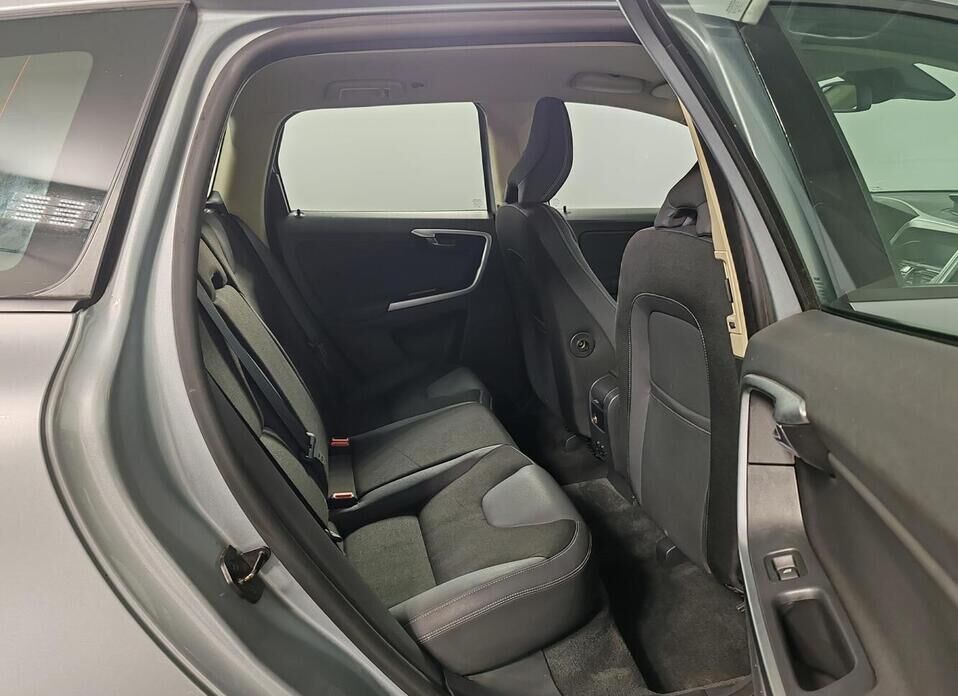 Volvo XC60, I 2.4d AT (175 л.с.)