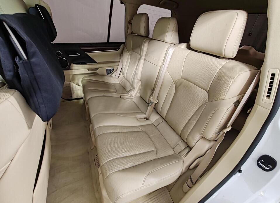 Lexus LX, III Рестайлинг 2 570 5.7 AT (367 л.с.) 4WD