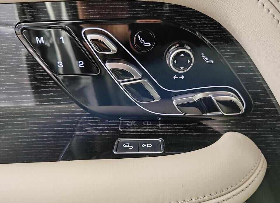 Land Rover Range Rover Long 4.4d AT (339 л.с.) 4WD