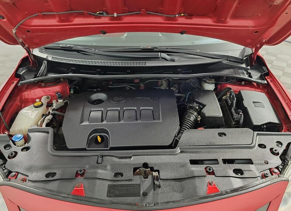 Toyota Corolla 1.6 MT (124 л.с.)
