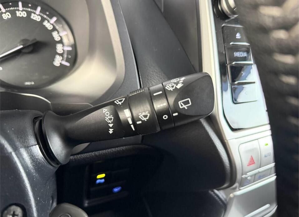 Toyota Land Cruiser Prado, 150 Series Рестайлинг 2 2.7 AT (163 л.с.) 4WD