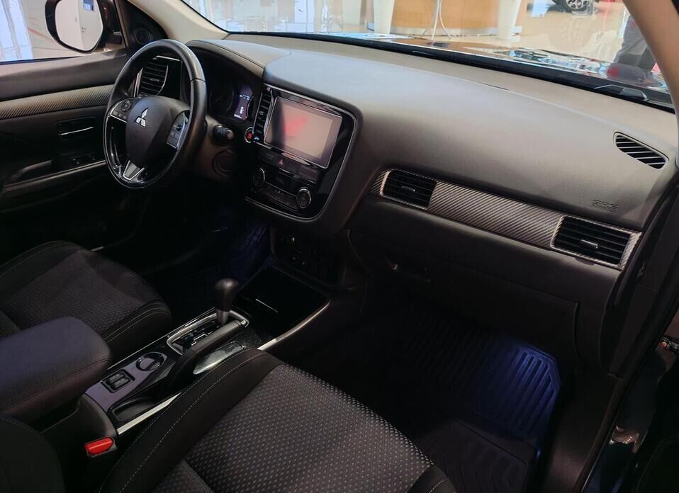 Mitsubishi Outlander, III Рестайлинг 2 2.0 CVT (146 л.с.)