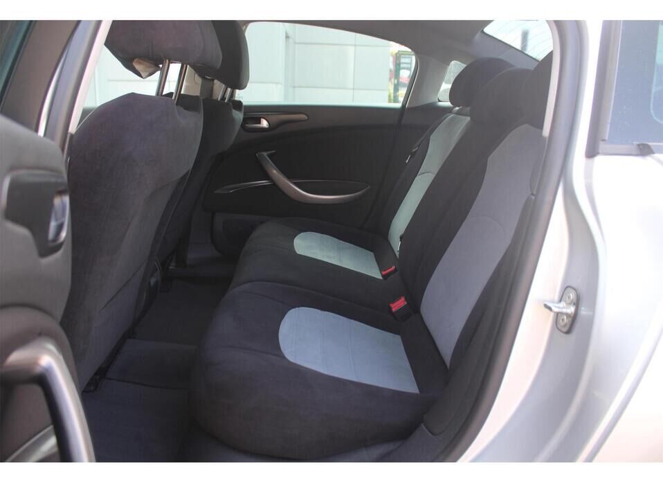 Citroen C5 2.0 MT (140 л.с.)