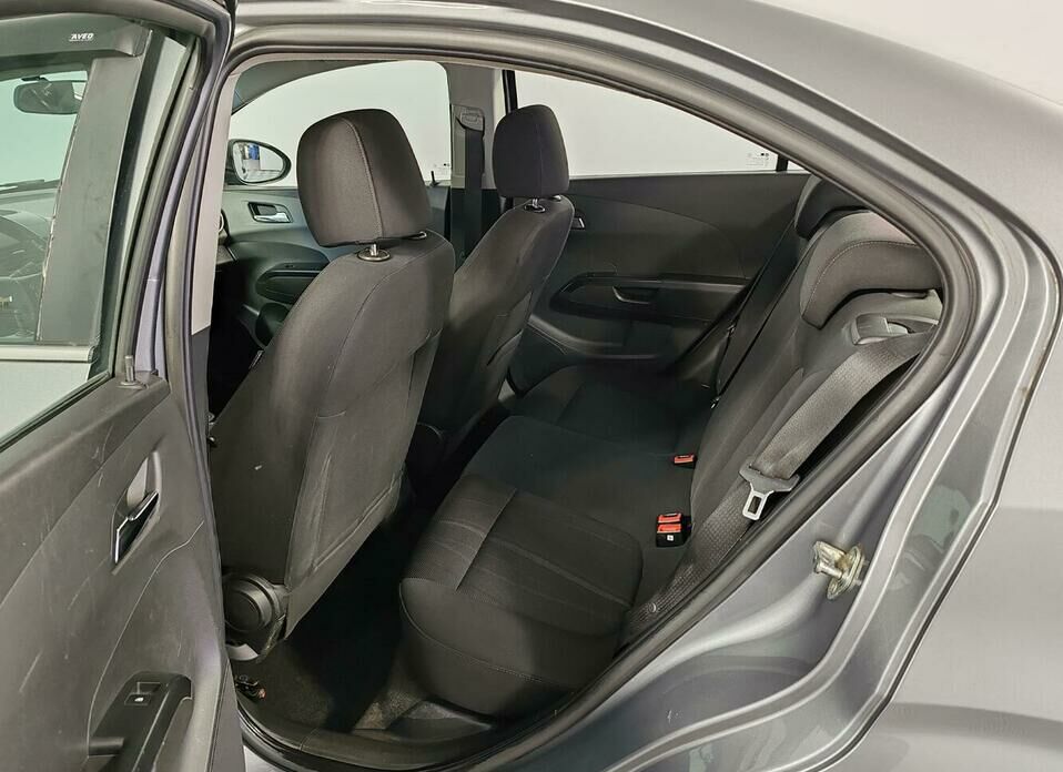 Chevrolet Aveo 1.6 AT (115 л.с.)