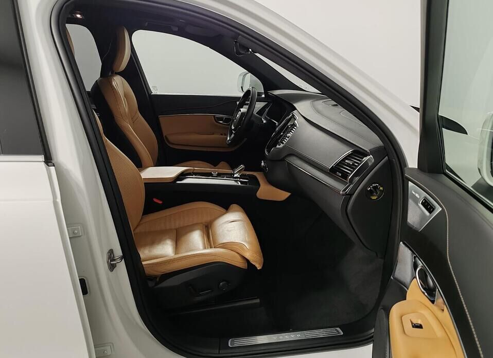 Volvo XC90, II Рестайлинг B5 2.0d AT (235 л.с.) 4WD