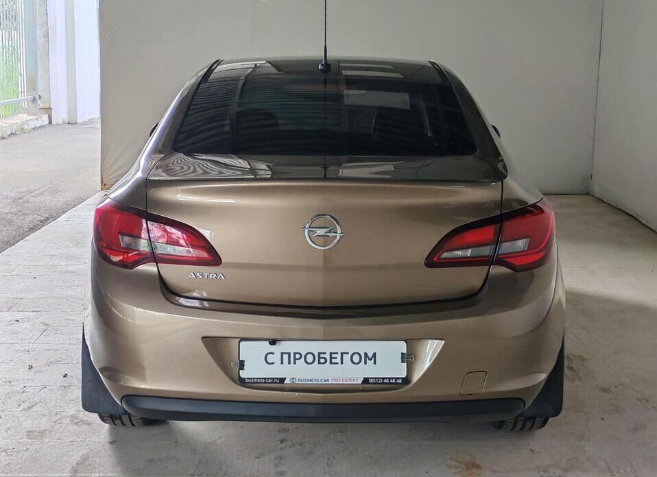 Opel Astra 1.6 MT (115 л.с.)