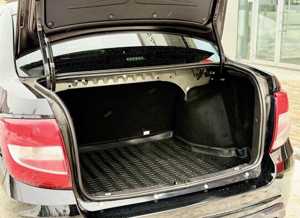 LADA (ВАЗ) Granta, I Рестайлинг 1.6 MT (90 л.с.)