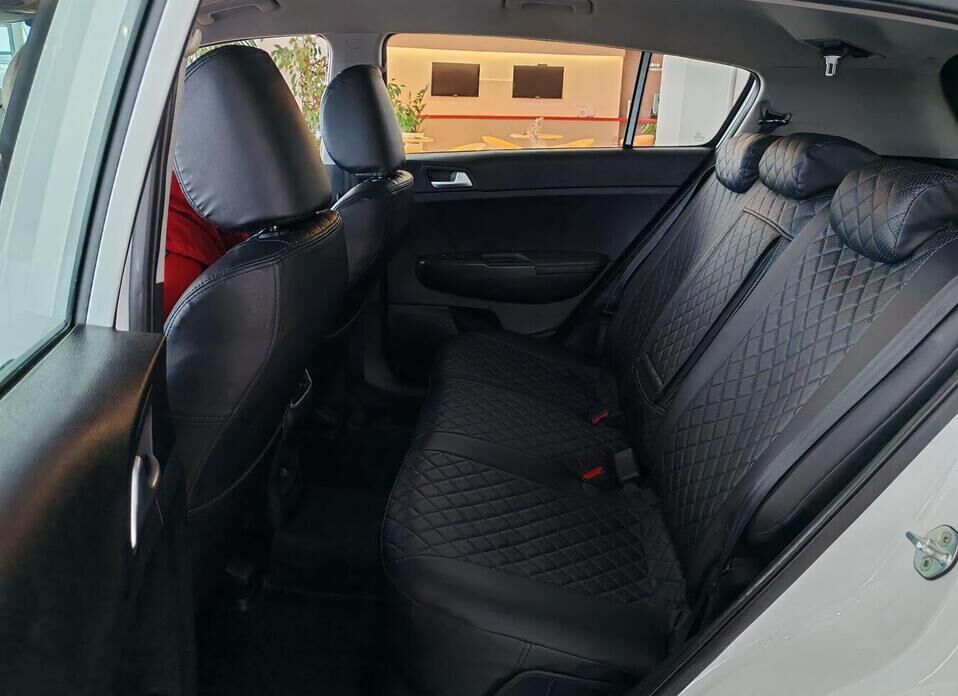 Kia Sportage, IV Рестайлинг 2.0 AT (150 л.с.)