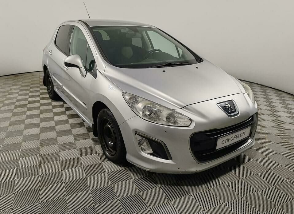 Peugeot 308 1.6 AT (120 л.с.)
