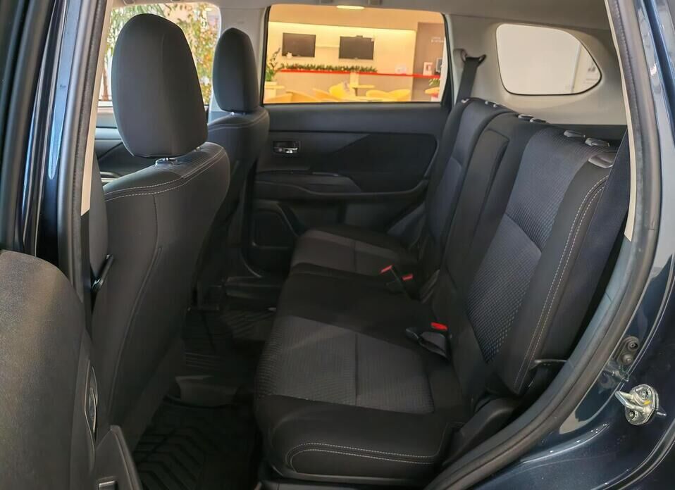 Mitsubishi Outlander, III Рестайлинг 2 2.0 CVT (146 л.с.)