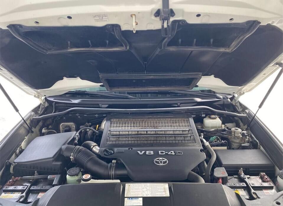 Toyota Land Cruiser, 200 Series Рестайлинг 2 4.5d AT (249 л.с.) 4WD