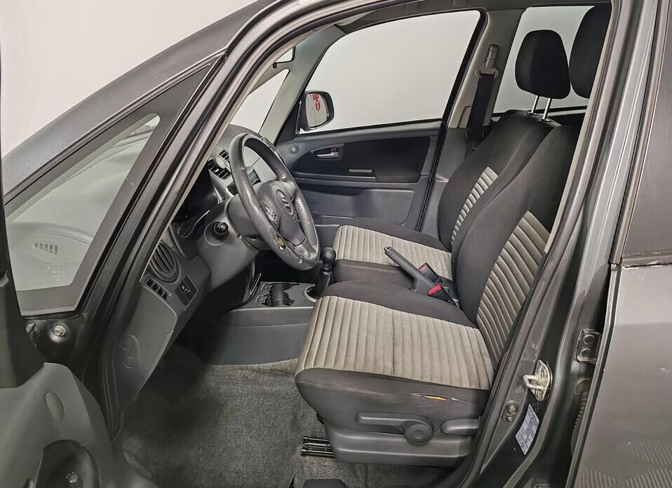 Suzuki SX4, I (Classic) Рестайлинг 1.6 MT (112 л.с.)