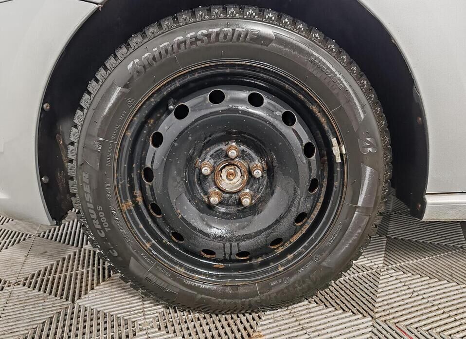 Volkswagen Polo, V 1.6 AT (105 л.с.)