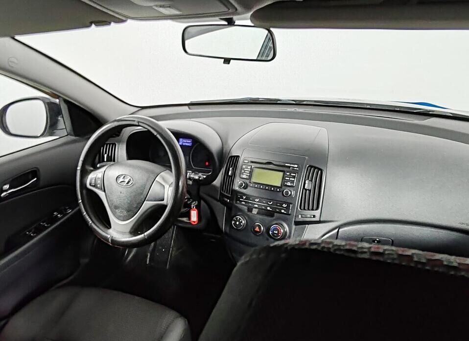 Hyundai i30, I Рестайлинг 1.6 AT (126 л.с.)
