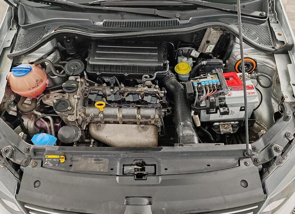 Volkswagen Polo, V 1.6 AT (105 л.с.)