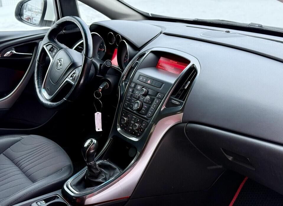 Opel Astra, J Рестайлинг 1.6 MT (115 л.с.)