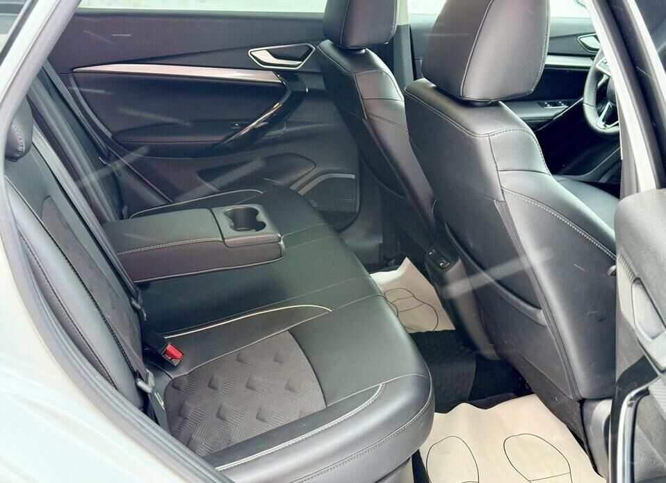 LADA (ВАЗ) Vesta, I Рестайлинг (NG) Cross 1.8 CVT (122 л.с.)