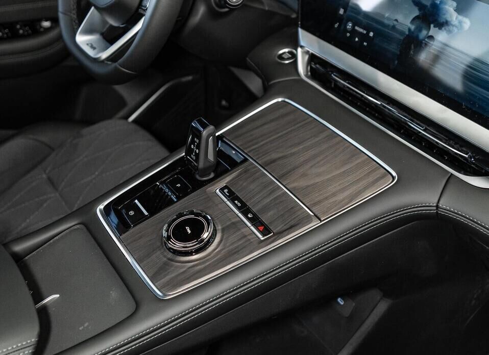 Geely Monjaro, I 2.0 AT (238 л.с.) 4WD