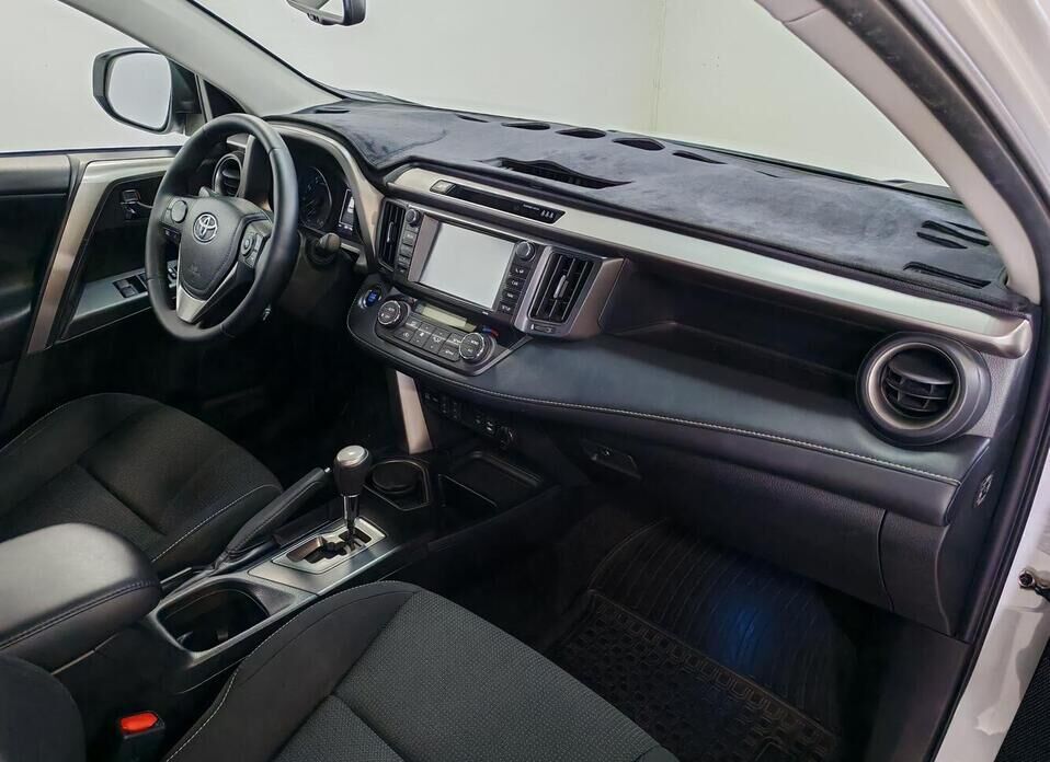 Toyota RAV4 2.0 CVT (146 л.с.)