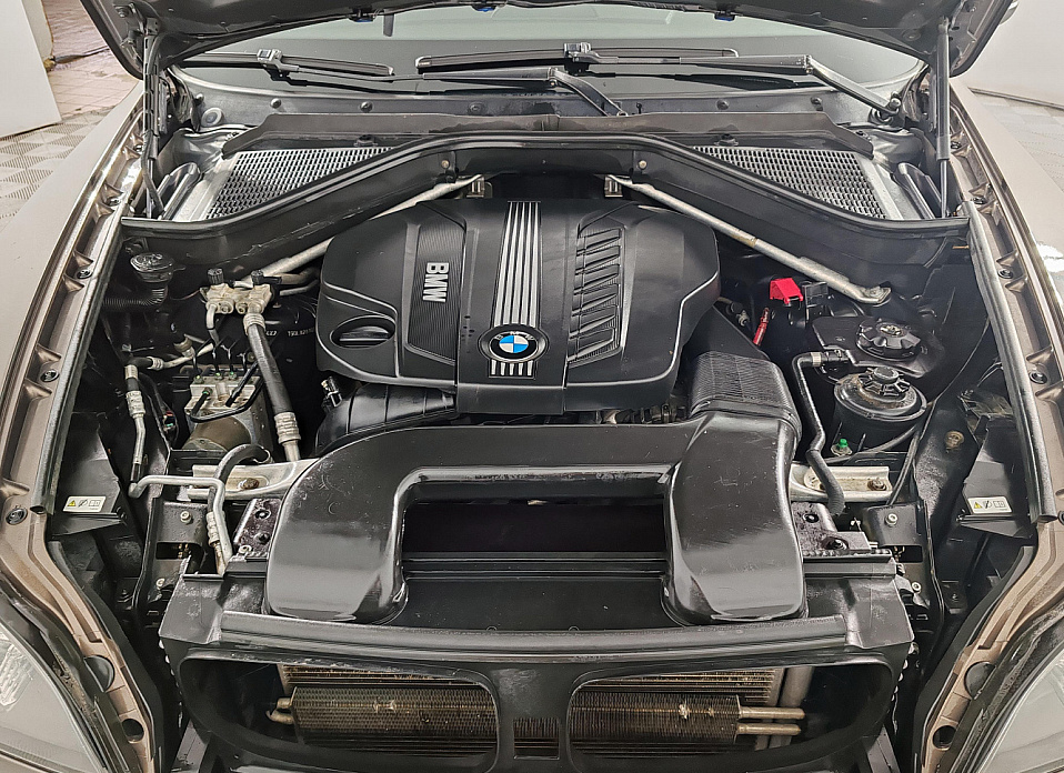 BMW X5, II (E70) Рестайлинг 30d 3.0d AT (245 л.с.) 4WD