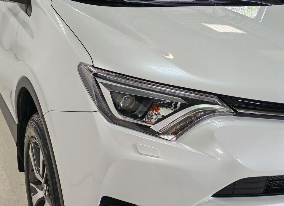Toyota RAV4 2.0 CVT (146 л.с.)