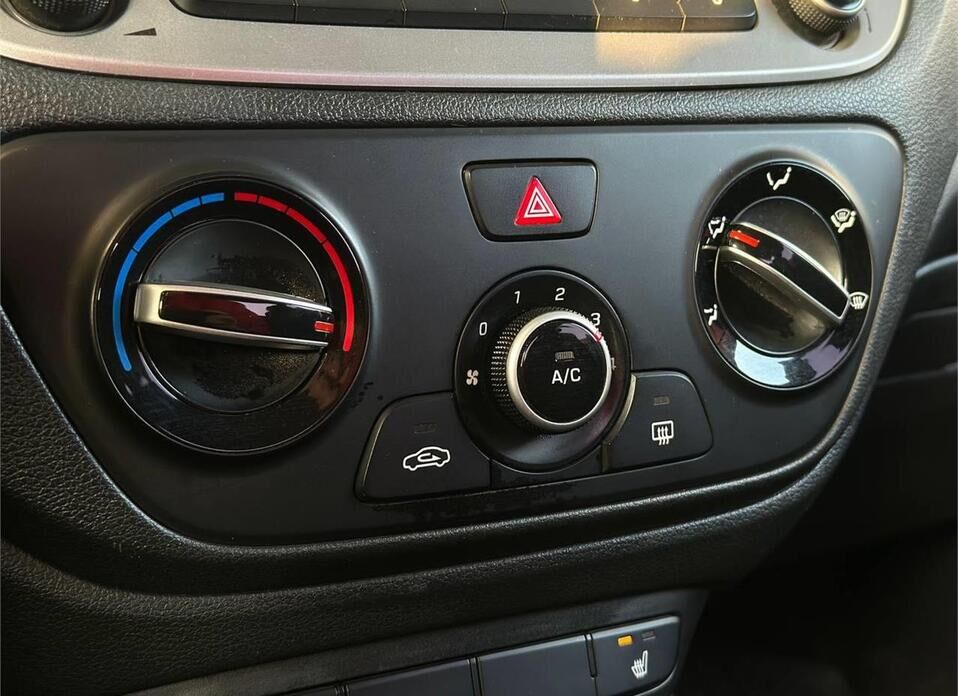 Hyundai Solaris, II Рестайлинг 1.6 MT (123 л.с.)