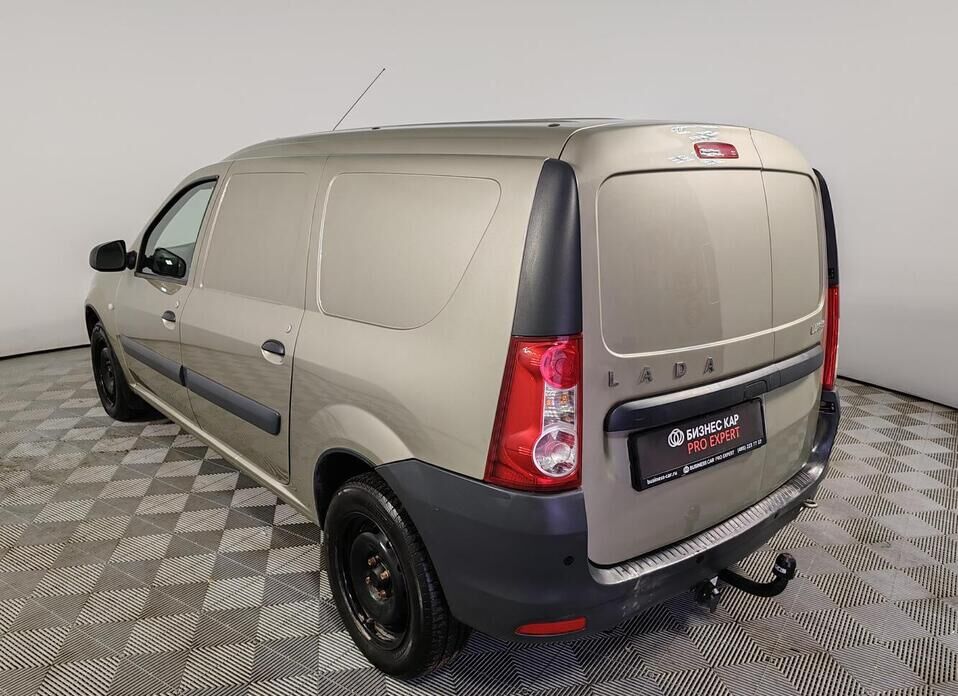 LADA (ВАЗ) Largus 1.6 MT (106 л.с.)