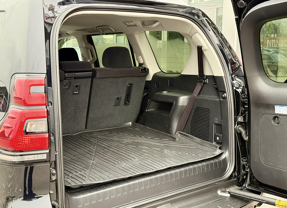 Toyota Land Cruiser Prado, 150 Series Рестайлинг 3 2.8d AT (204 л.с.) 4WD