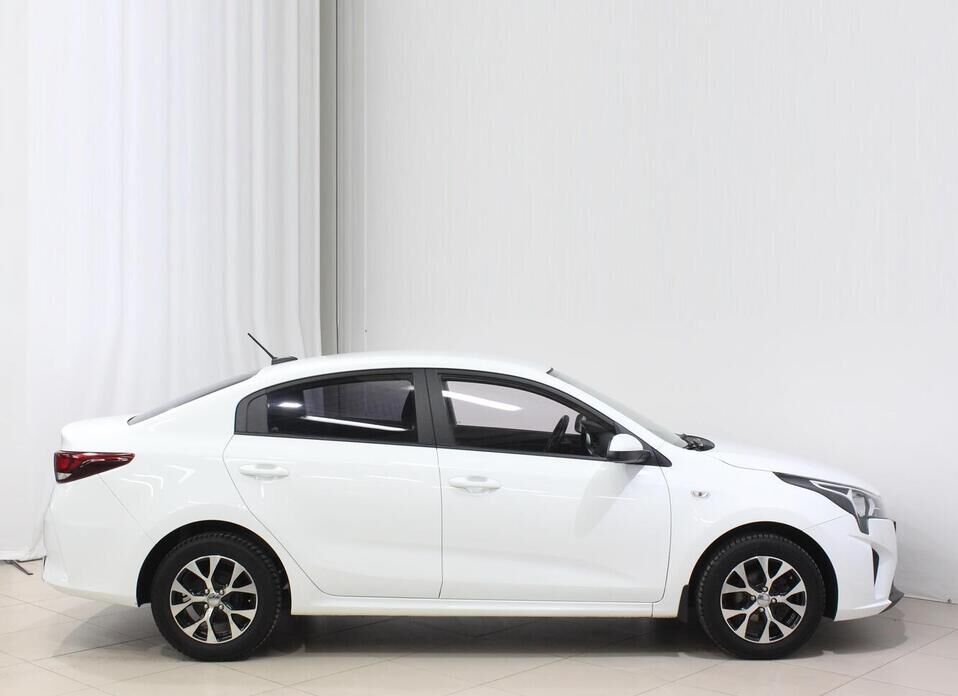 Kia Rio, IV Рестайлинг 1.6 AT (123 л.с.)