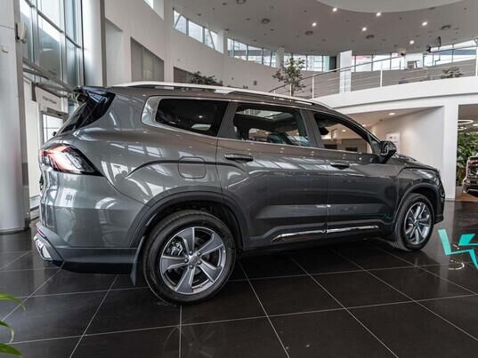 Geely Okavango Flagship